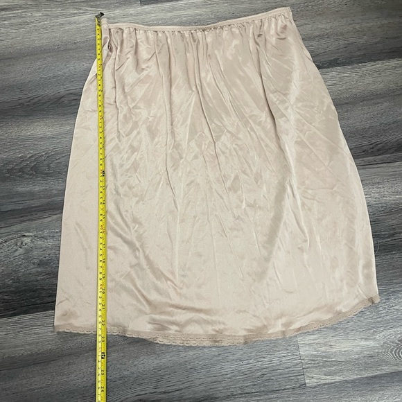 Cream Slip - Picture 2 of 2